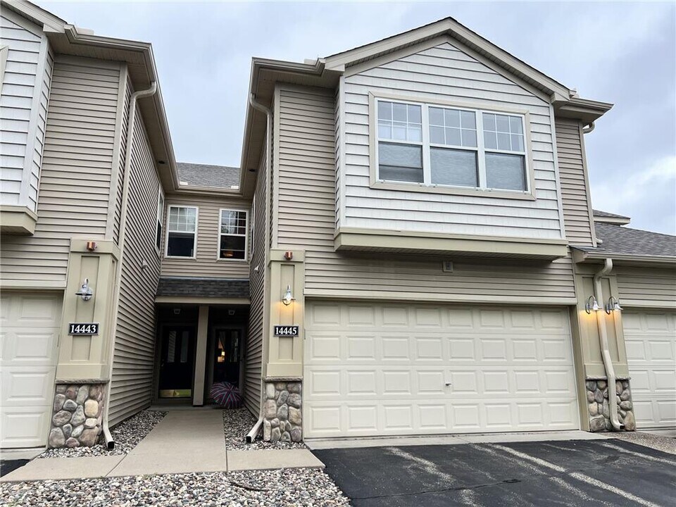 14445 Quebec Ave in Savage, MN - Building Photo