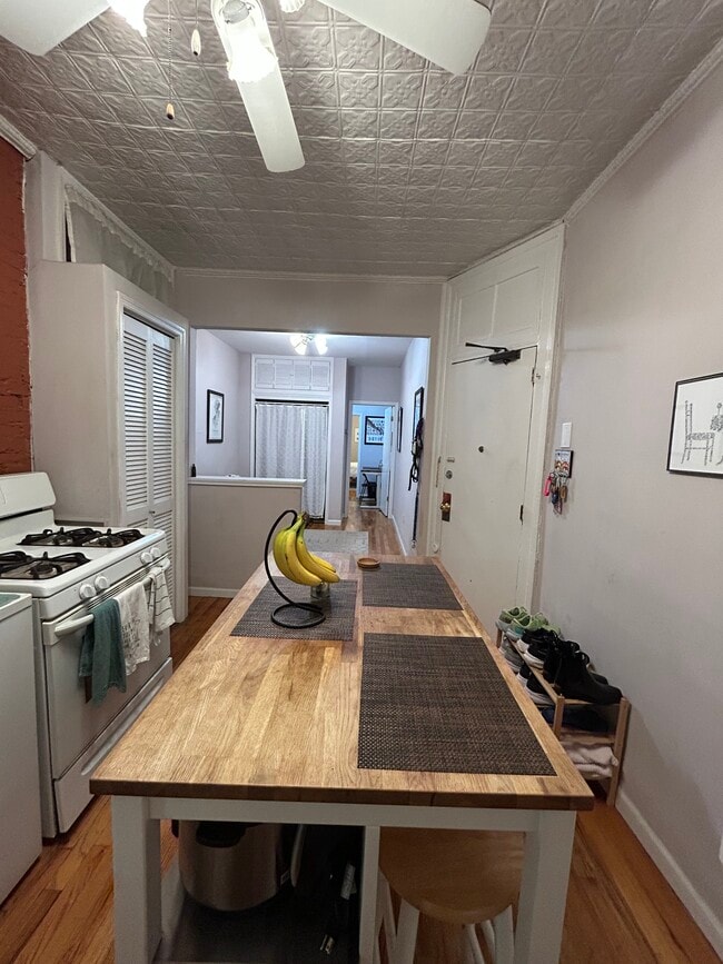 229 Clinton St, Unit 7 in Hoboken, NJ - Building Photo - Building Photo