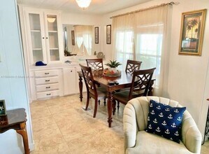 613 N Emerald Dr in Key Largo, FL - Building Photo - Building Photo