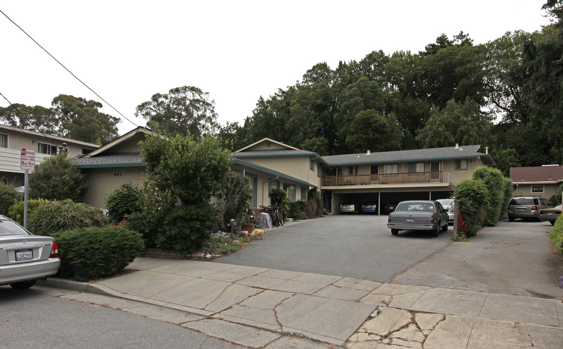 402 Dakota Ave in Santa Cruz, CA - Foto de edificio