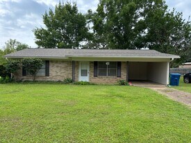 403 Polly St in Bullard, TX - Building Photo