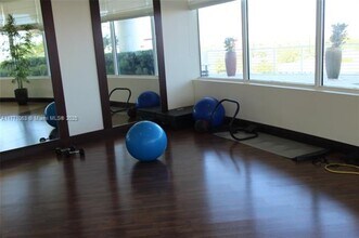 315 NE 3rd Ave, Unit 1807 in Fort Lauderdale, FL - Building Photo - Building Photo