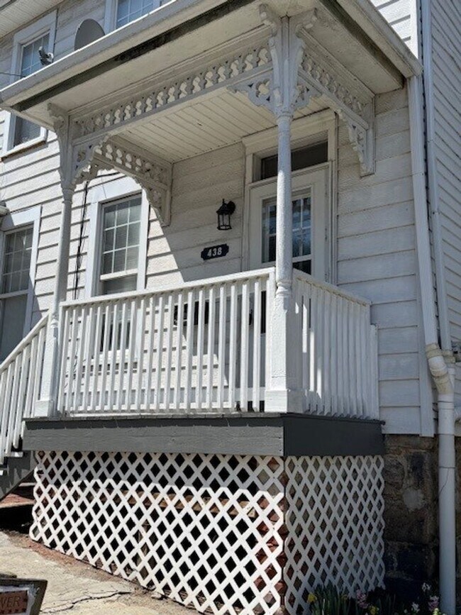 438 Mulberry St in Newport, PA - Building Photo - Building Photo