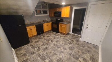 413 Atwells Ave in Providence, RI - Building Photo - Building Photo