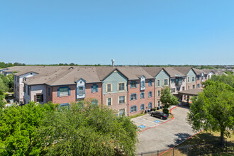 The Manor at Jersey Village in Houston, TX - Building Photo - Building Photo