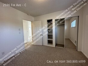 2596 Fir Ave in Bremerton, WA - Building Photo - Building Photo