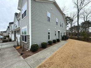 1124 Craigmeade Dr in Morrisville, NC - Building Photo - Building Photo