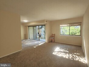 12215 Braxfield Ct in North Bethesda, MD - Building Photo - Building Photo