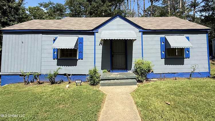 3158 Alameda Dr in Jackson, MS - Building Photo