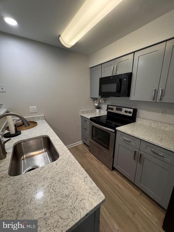 property at 8611 Beekman Pl