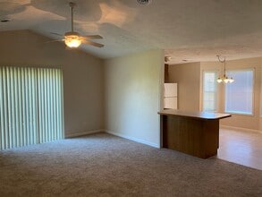 35 Cedar Ln in Santa Claus, IN - Foto de edificio - Building Photo