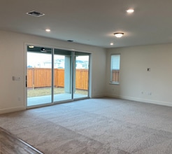 2431 Azure Pl in Fairfield, CA - Building Photo - Building Photo