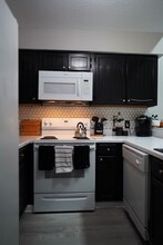 32 Stonewall Way in Durham, NC - Building Photo - Building Photo