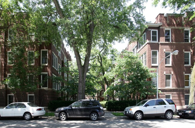 5460-5470 S Woodlawn Ave in Chicago, IL - Foto de edificio - Building Photo