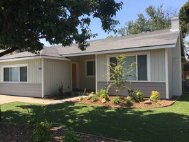 482 East Ave in Chico, CA - Building Photo
