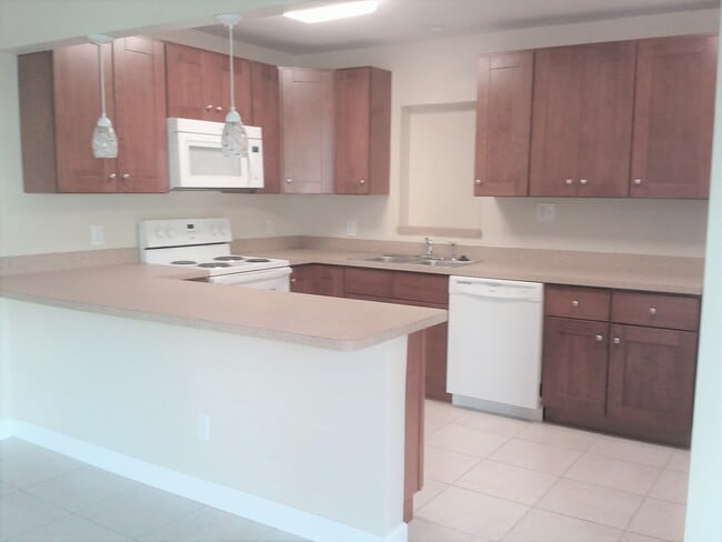 3906 W Carmen St in Tampa, FL - Foto de edificio - Building Photo