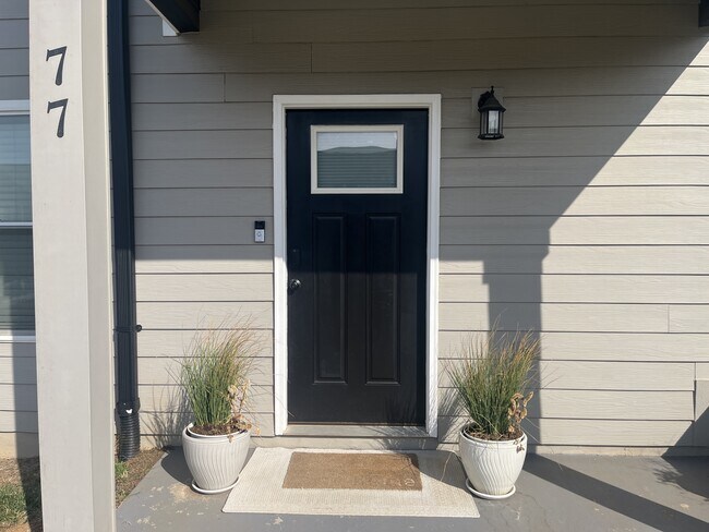 77 Emanuel Ct in Timberlake, VA - Building Photo - Building Photo