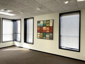 31 E Center St in Fayetteville, AR - Building Photo - Building Photo
