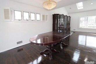 5 Gilbert Rd in Kings Point, NY - Building Photo - Building Photo