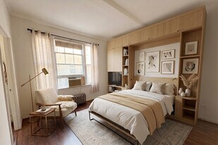 140 W 71st St in New York, NY - Building Photo