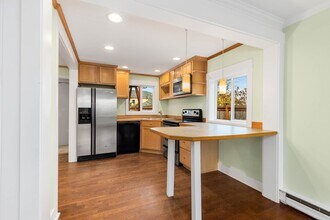 3208 SW Raymond St in Seattle, WA - Building Photo - Building Photo