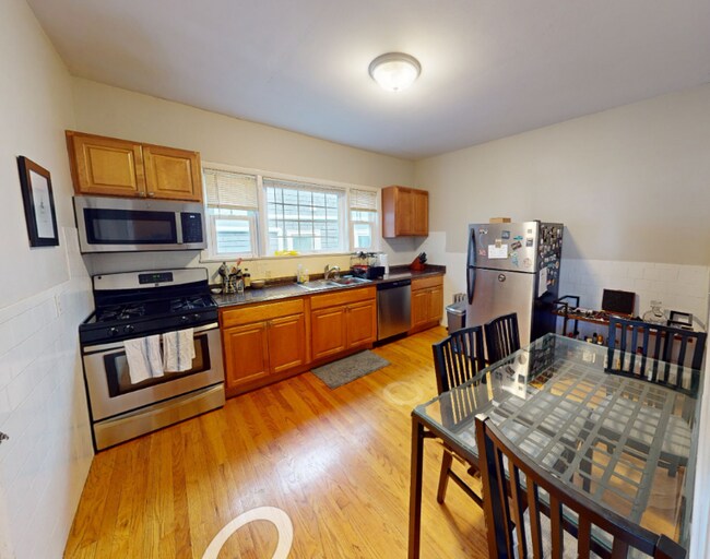 25 Tufts St, Unit 2 in Cambridge, MA - Building Photo - Building Photo