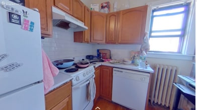 33 Bay State Rd in Boston, MA - Building Photo - Building Photo