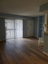 3919 Fairmont Pkwy-Unit -210 in Pasadena, TX - Building Photo - Building Photo