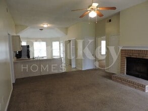 5324 Farm Ridge Dr in Memphis, TN - Foto de edificio - Building Photo