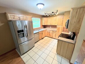 1585 Rainbow Forest Dr in Lynchburg, VA - Building Photo - Building Photo