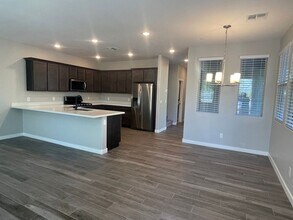 20880 W Thomas Rd in Buckeye, AZ - Foto de edificio - Building Photo