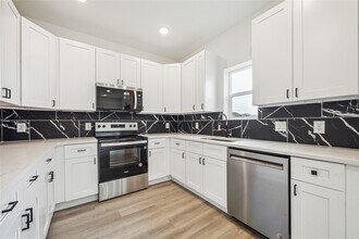 3704 Avenue S in Santa Fe, TX - Building Photo - Building Photo