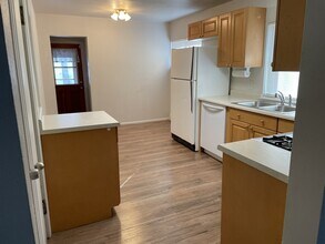 3280 S Sherman St in Englewood, CO - Building Photo - Building Photo