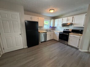 1423 Rougemart Dr in Fayetteville, NC - Building Photo - Building Photo