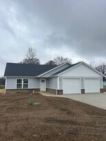 304 Jennifer in Germantown, IL - Building Photo