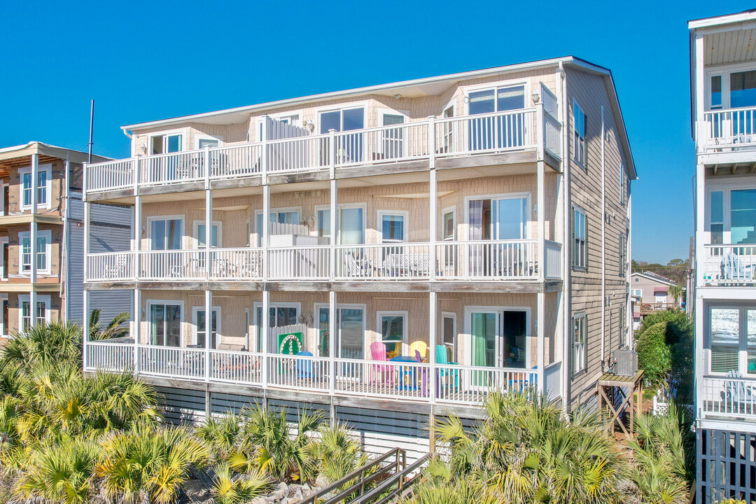 Seaside Villas II in Folly Beach, SC - Foto de edificio