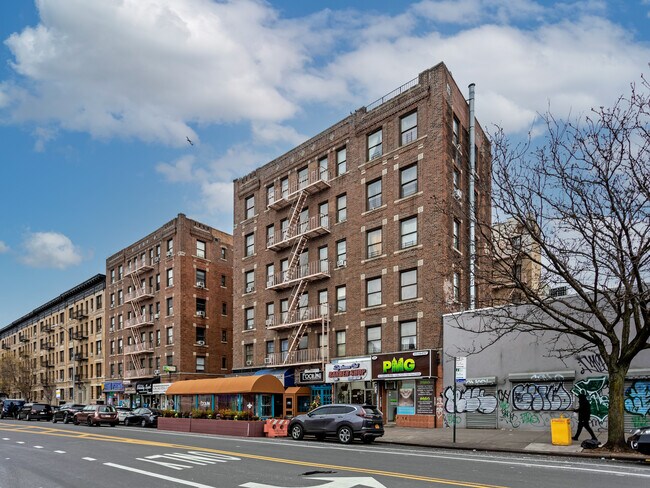 97-107 Sherman Ave in New York, NY - Foto de edificio - Primary Photo