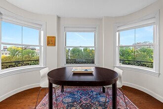390 Commonwealth Ave in Boston, MA - Building Photo - Building Photo