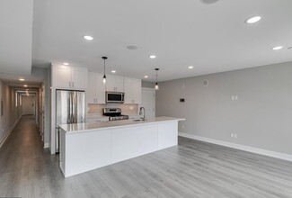 1309 S 52nd St in Philadelphia, PA - Building Photo - Interior Photo