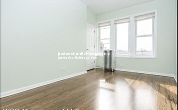 7038 S Chappel Ave-Unit -3 in Chicago, IL - Building Photo - Building Photo
