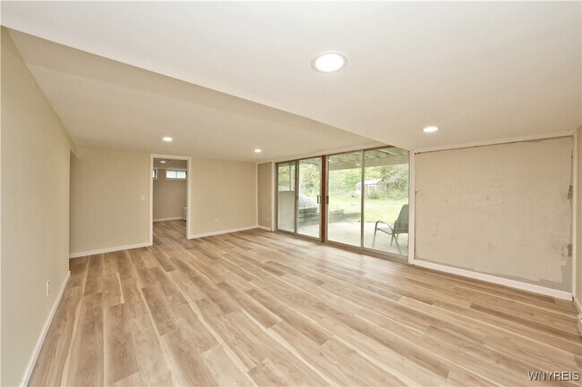 100 Bridle Ln in Elma, NY - Building Photo - Building Photo