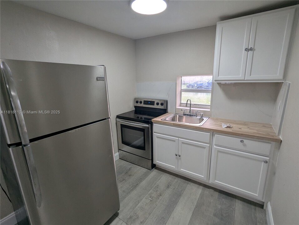 2911 NW 132nd Terrace in Opa Locka, FL - Building Photo