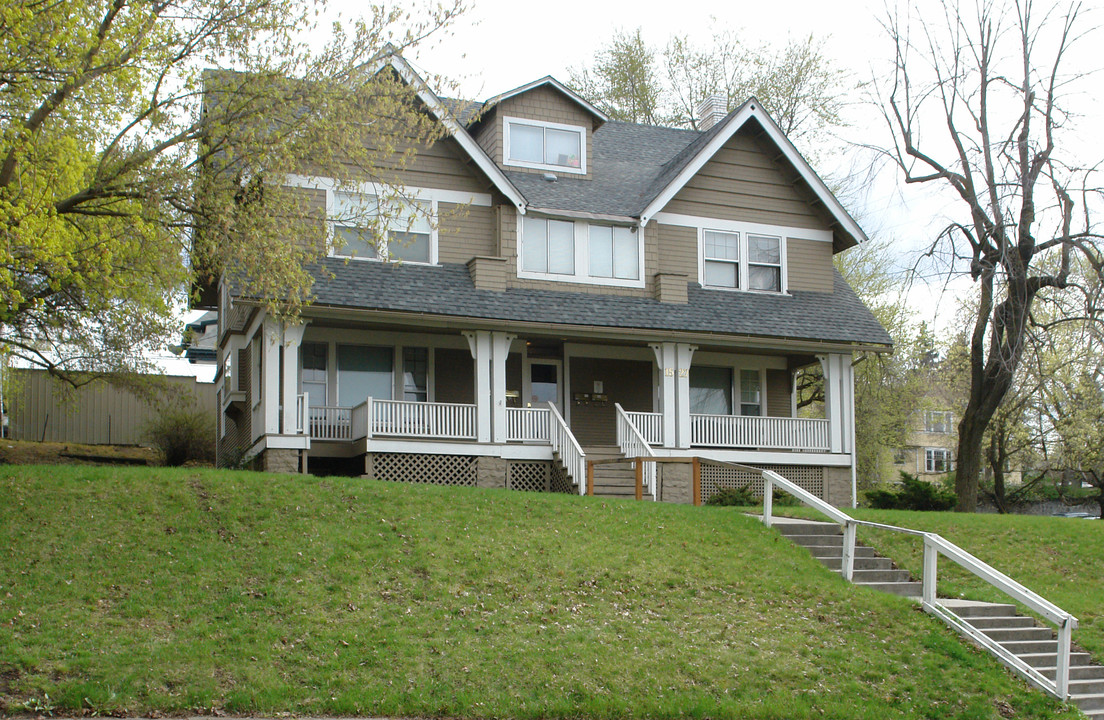 1527 W 6th Ave in Spokane, WA - Foto de edificio