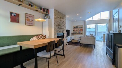 1030 Casa Dr in Schaumburg, IL - Building Photo - Building Photo