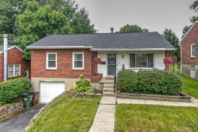 8651 Wicklow Ave in Cincinnati, OH - Building Photo - Building Photo