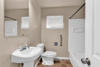 2200 Fowler St in Canon City, CO - Foto de edificio - Building Photo