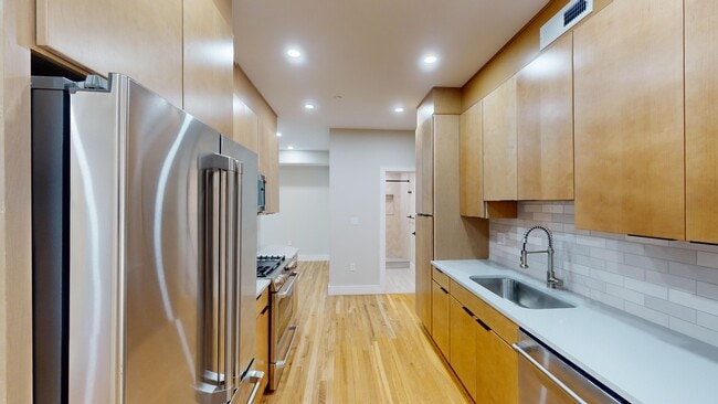 145 Sutherland Rd, Unit 1, Unit 1