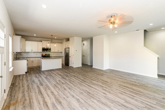 5617 Phillips St in Charlotte, NC - Building Photo - Building Photo