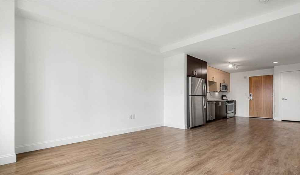 99 Kneeland St, Unit 2004 in Boston, MA - Building Photo