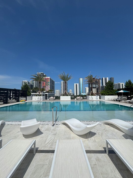 70 NW 28th St, Unit B1 in Miami, FL - Building Photo